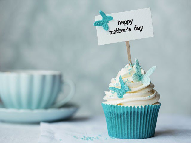 Mother's Day Decade Gift Box - Cupcake and Coffee